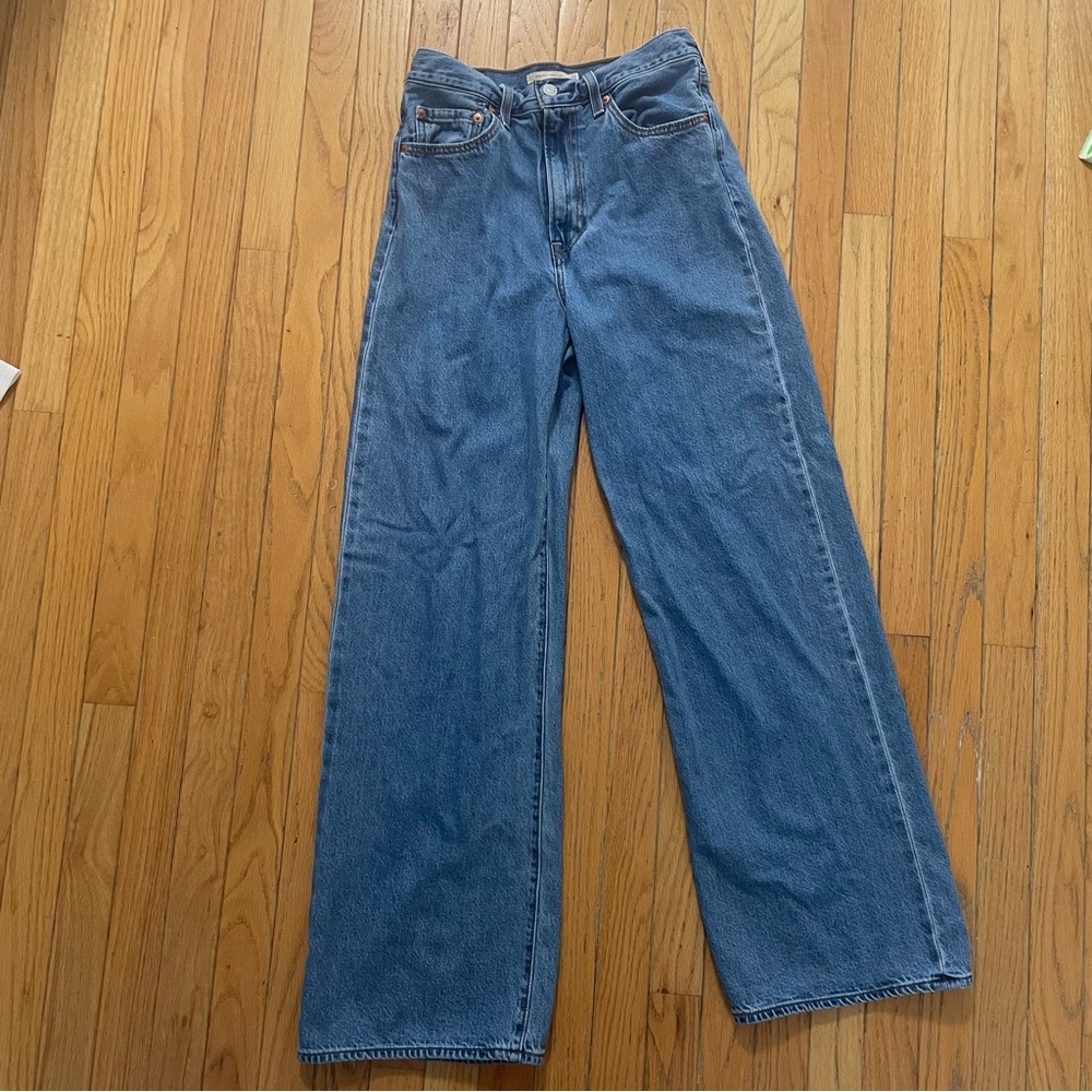 Levi's Ribcage Wide Leg Medium Wash Jeans 27x32